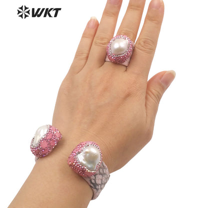 WT-MPB098 Fashionable Lovely Trendy Design 18k Real Gold Natural Baroque Pearl Adjustable Romantic Gift Woman Bangle