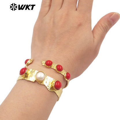 MPB109 Amazing Gorgeous Fashion Bohemian 18K Real Gold Plated Triple Stone Pearl and Coral Round Shape Women Jewelry Bangle