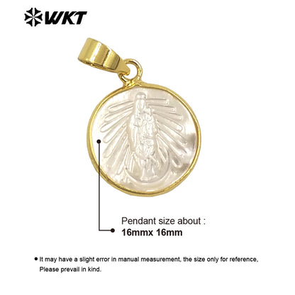 WT-JP373 Wholesale Fashion 16mm Gold Bezel Around Mother of Pearl Shell Carved Religious Jewelry Pendant for Gift