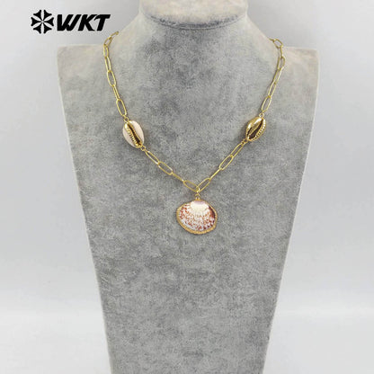 WT-JN318 Wonderful Design Natural Trumpet Shell Necklace One Big and Two Small Charms With Gold Plated Chain Women Jewelry