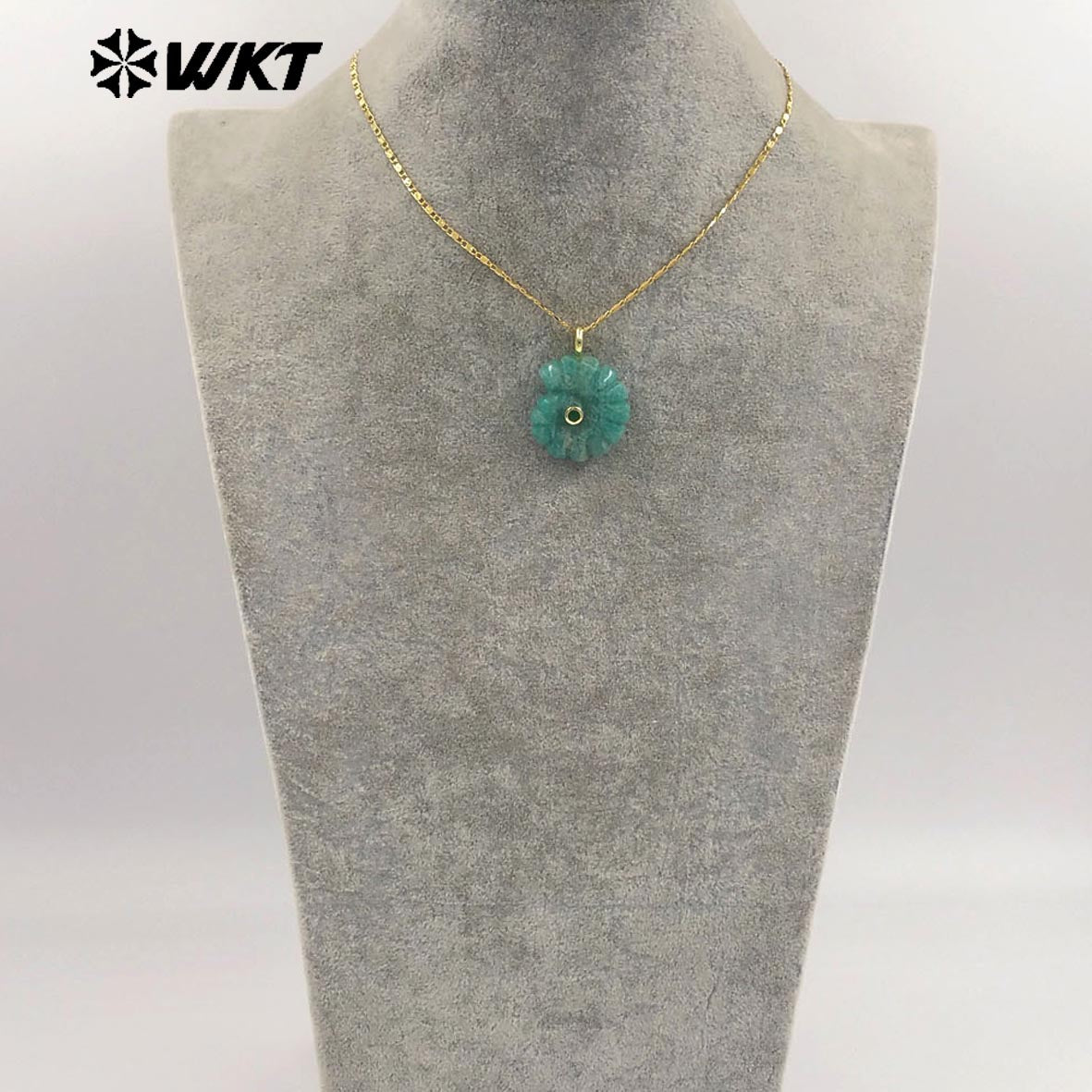 WT-N1510 Hot Sale Gold Thin Chain With Natural Gemstones Carved Trumpet Pendant Necklace As Women Daily Wearing Jewelry