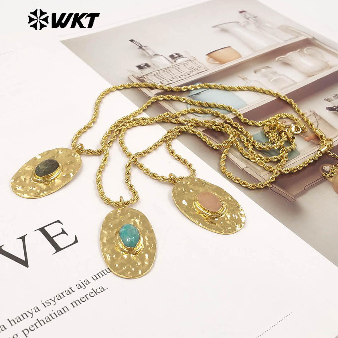 WT-N1538 Elegant Style Brass Chain With Gold Plated Natural Gemstone Oval Pendant Necklace For Lady Friend Birthday Gift