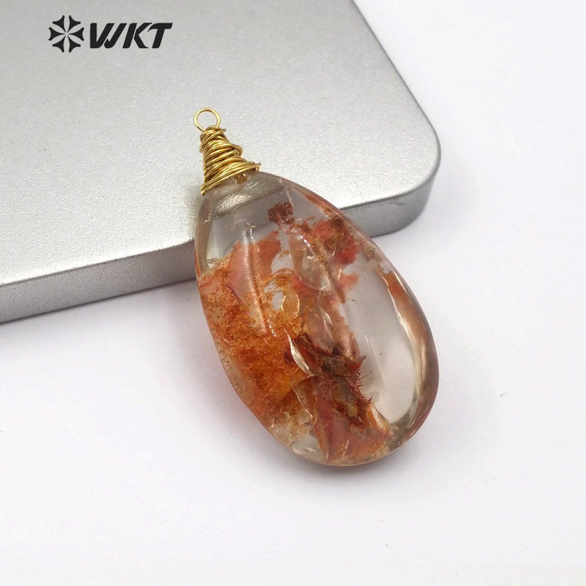 WT-P1454 Natural Crystal Quartz Pendant Egg Shape Stones Brass Wire Capped Pendant Women Necklace Ornaments Jewelry