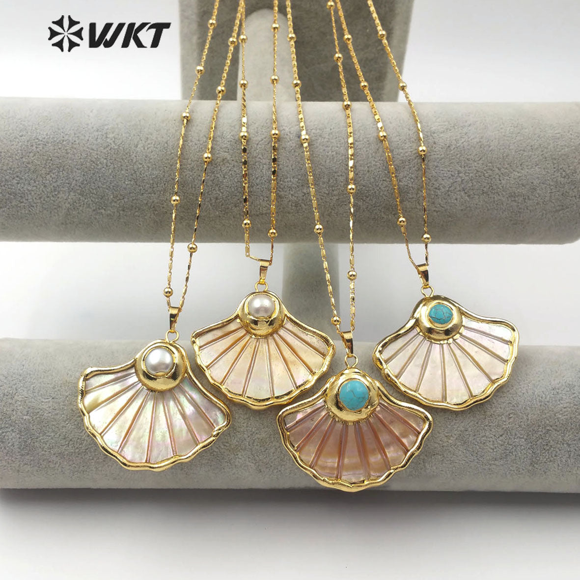 WT-JN067 Light-colored Shell Fan-shaped Top with Pearl Pendant or Turquoise Pendant Embellishment of Gold-plated Necklace