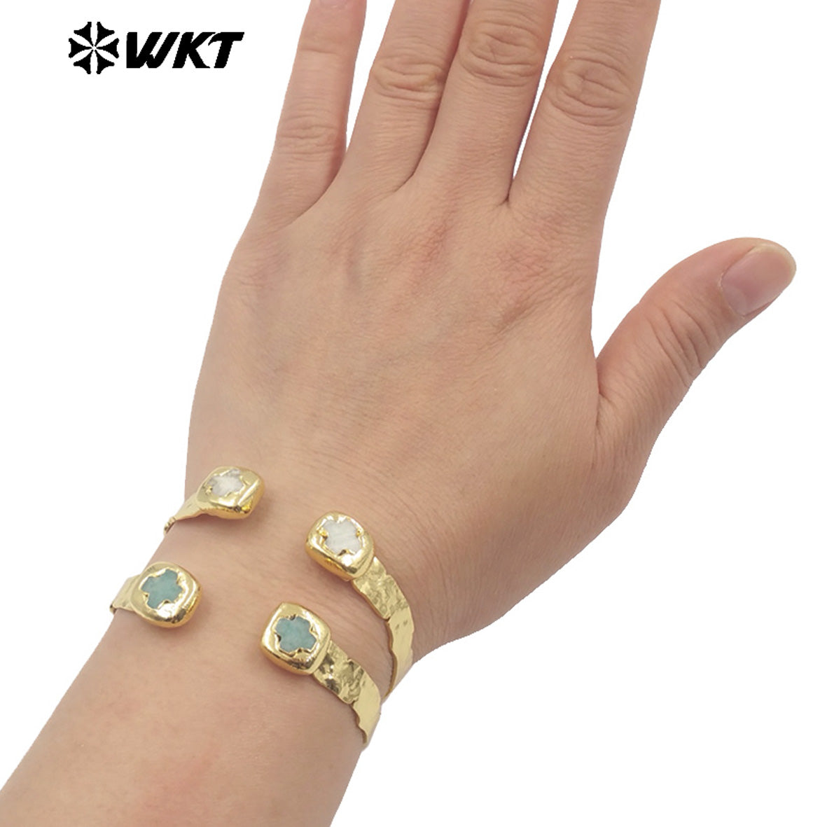 WT-B698 Wholesale Exquisite Women Gemstones Cross Bangles With Gold Electroplated for Daily Jewelry Accessories