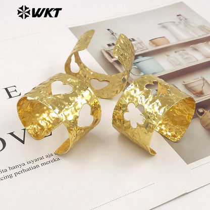 WT-JF381 Trendy Design 18K Gold Plated Yellow Brass Hollow Flower Heart Shape Bangle For Women Romantic Jewelry Accessory