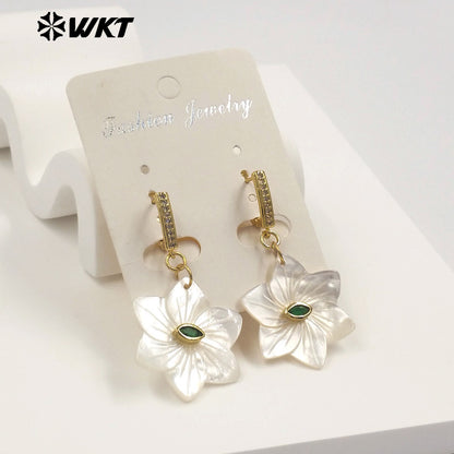 WT-MPE181 Elegant Style Colorful Zircon And Natural Shell Hand Carved Flower Shape Pendant Earrings As Lady Trendy Jewelry