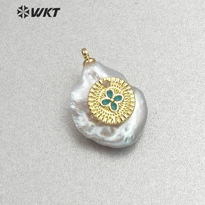 MP132 Wholesale Popular Moon Pendant Pearl with Cz Micro Pave Lady Fashion Irregular Shape Jewelry Freshwater Pearl Pendant