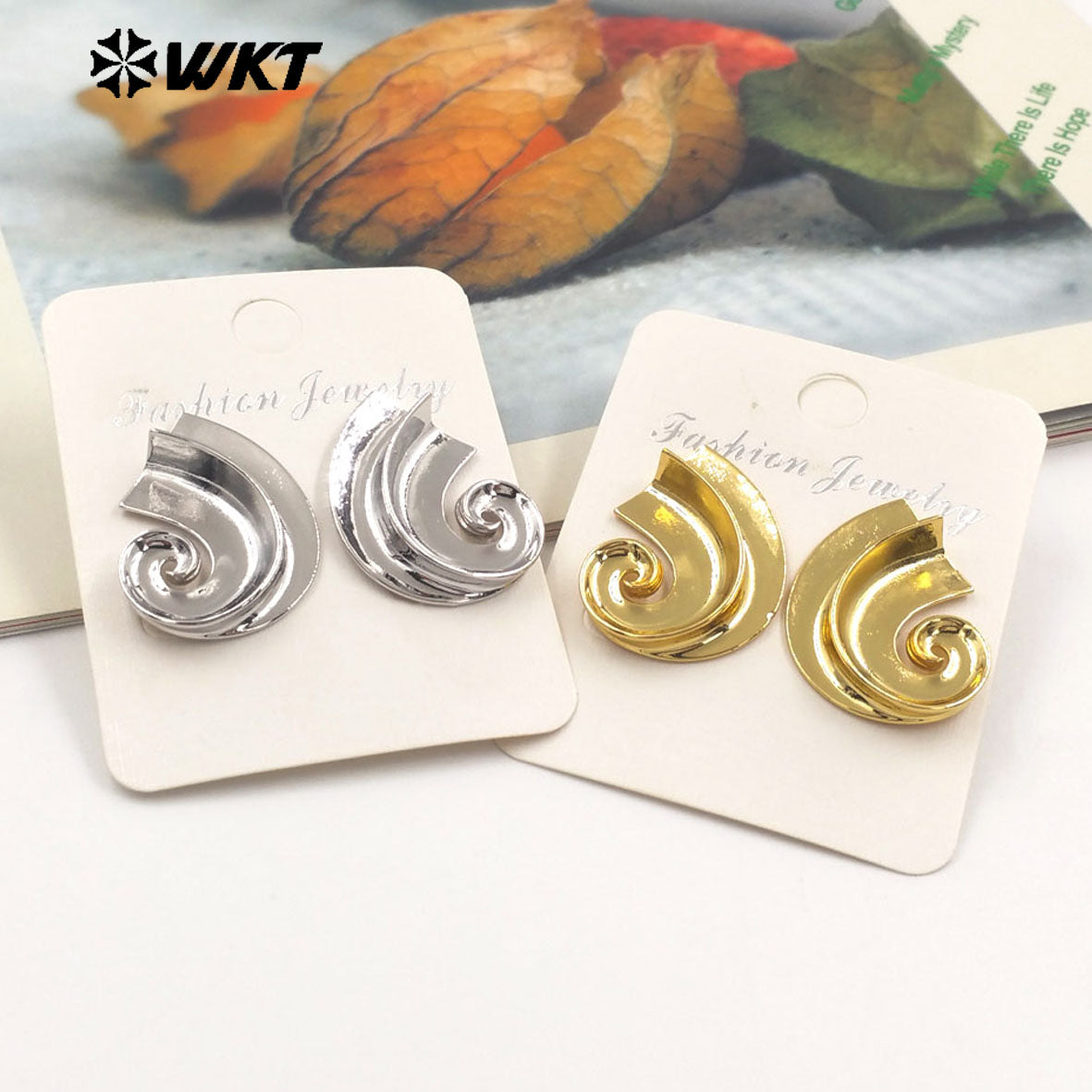 WT-E766 Wholesale New Innovations 18K Real Gold Plated Special Horn Shaped Earrings for Women As Daily Fashion Decoration