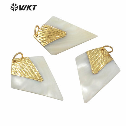 WT-JP227 Wholesale Gold White Shell Spear Shape Pendant Fashion Necklace Hand Make Carved Shell Arrowhead Pendants Boho Styles