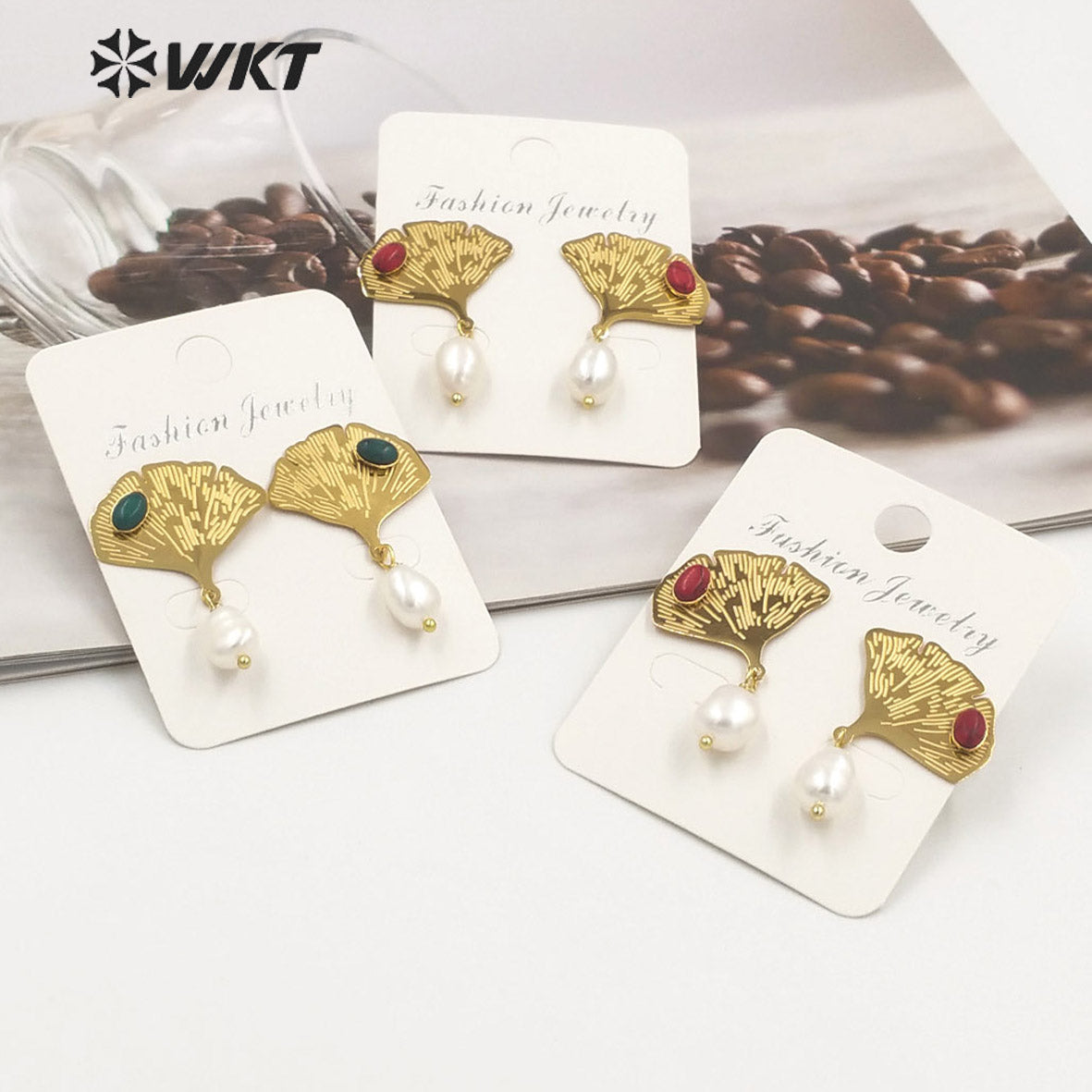 WT-MPE115 European and American Retro Exaggerated Leaf Shape Inlaid with Pearl Flowers 925 Silver Needle Earrings