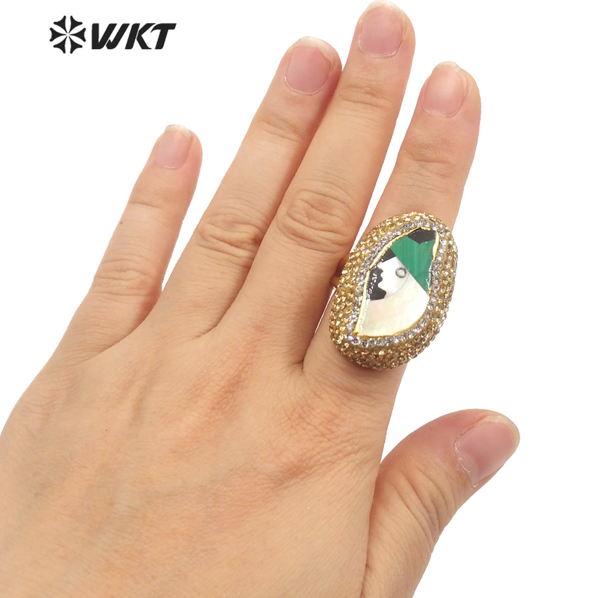 WT-MPR033 Rustic Malachite Ring Pearl Shining Rhinestone 18k Gold Plated Delicate Elegant Lady Head Ring Natural Pearl Ring