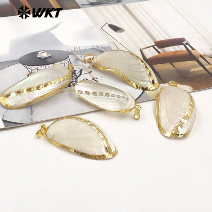 WT-JP392 Wholesale New Unique Design 18K Gold Plated Hollowed-Out New Zeland White Shell Pendant for Women Fashion Jewelry
