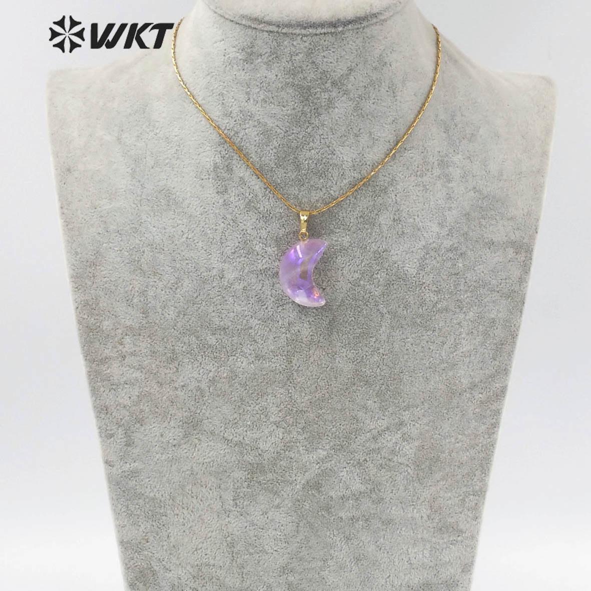 WT-N1335 Romantic Cute Shiny Crystal with Arua Pendant Necklace Moon Shape Natural Stones Amethyst with Aura Jewelry Necklace
