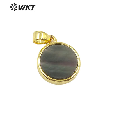 WT-JP186 Newest Stylish Gold Bezel Round Shell Pendant Elegant Tiny Charm Jewelry Round Natural Shell Pendant