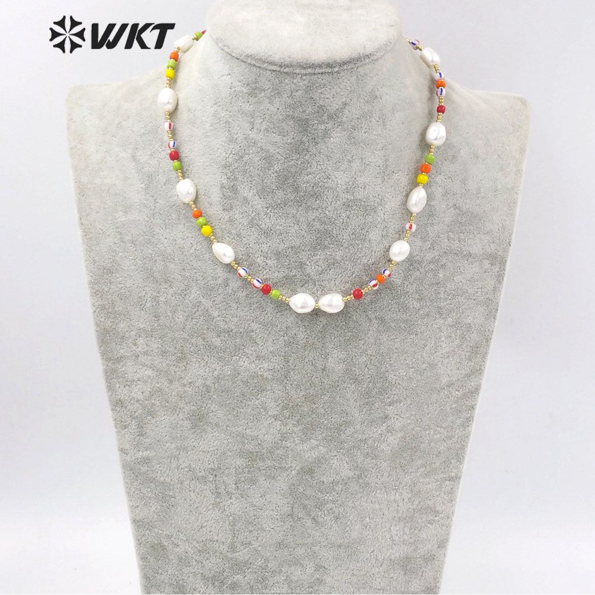 WT-JN199 Distinc Hand Strand Freshwater Pearl Beads Necklace for Lady Vintage Style Candy Ceramic White Pearl Vocation Necklace