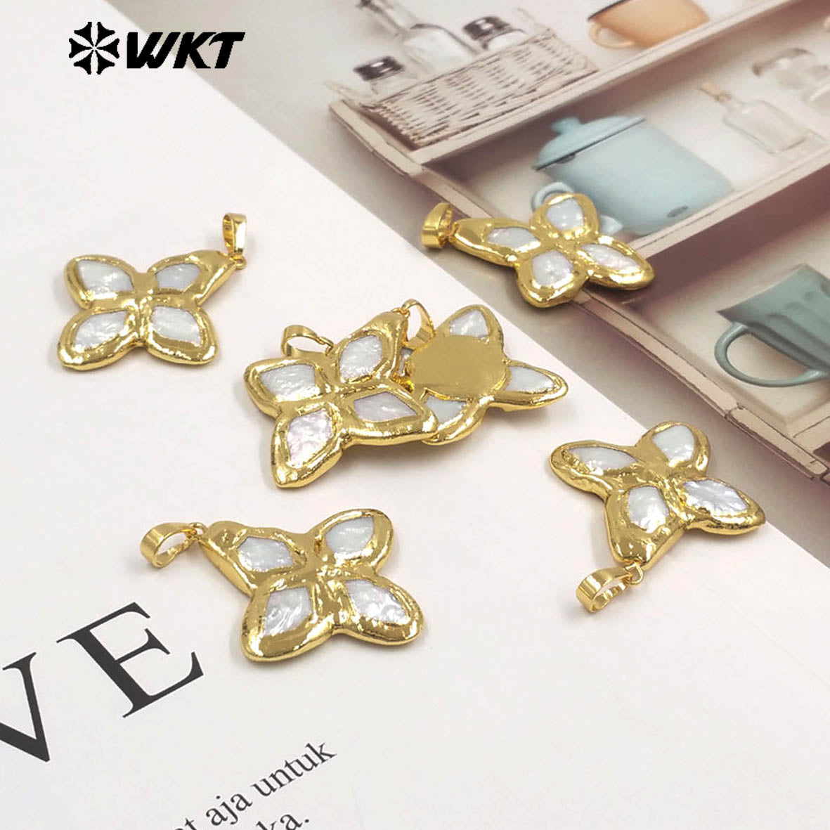 WT-JP509 Wonderful Popular 18K Gold Plated Natural Freshwater Pearl Pointed Little Cross Pendant For Trendy Necklace Making