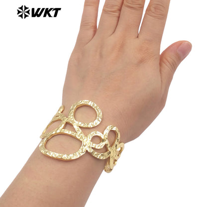 WT-B716 Unique Design 18K Gold Plated Metal Yellow Brass Woven Intertwined Eight Shape Cuff Bangle For Women Party Wearing