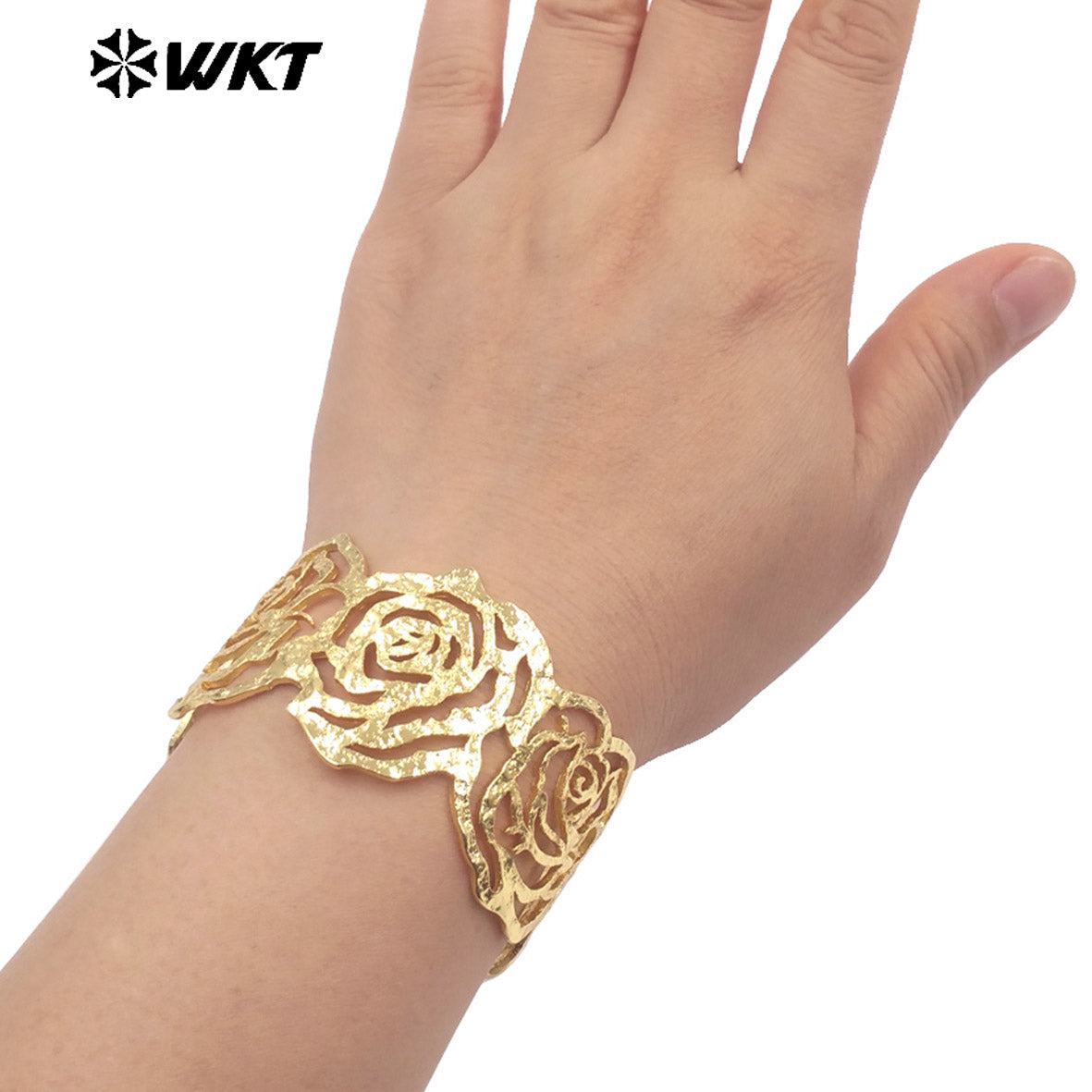 WT-B715 Amazing Newest Product Yellow Brass Gold Plated Rose Flower Shape Metal Bangle For Girls Romantic Jewelry Accessory