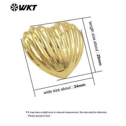 WT-E771 Wholesale Beautiful and Delicate Natural Yellow Brass Heart-Shaped Shell Earrings for Girls As Daily Decorative Jewelry