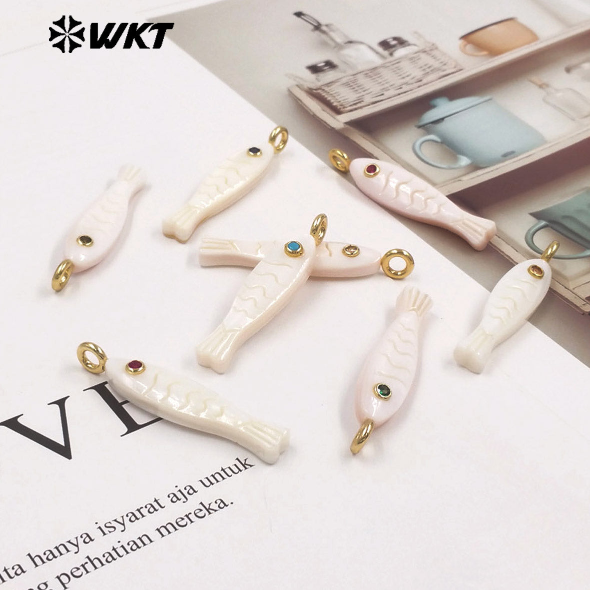 WT-JP525 Hot Popular Colorful Zircon And Natural White Shell Carved Fish Shape Pendant For Women Fashion Necklace DIY Making