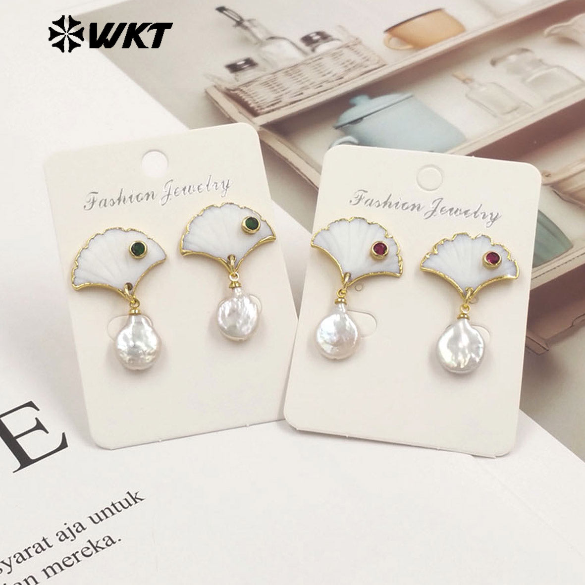 WT-MPE194 Luxury 18K Gold Plated Zircon And Shell Connect Natural Pearl Earrings For Women Vintage Trendy Jewelry Accessory