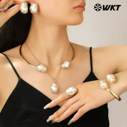 WT-MPE172 Classic Elegant Design 18K Gold Plated Irregular Artificial Pearls Ladies Earrings For All Occasions Matching