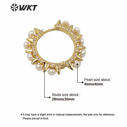 WT-ME076 WKT Unique Hot Gold Electroplated Freshwater Clasp Earrings Fashion Girl Trendy Punk Earrings with Rivet