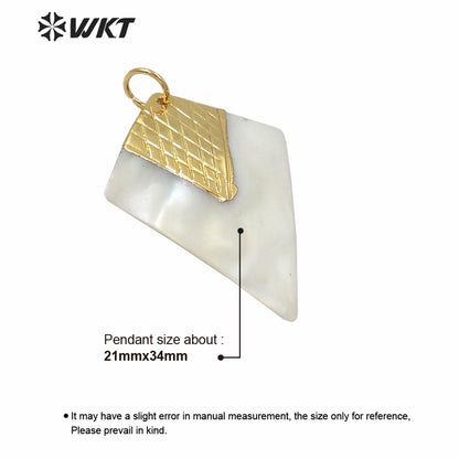 WT-JP227 Wholesale Gold White Shell Spear Shape Pendant Fashion Necklace Hand Make Carved Shell Arrowhead Pendants Boho Styles