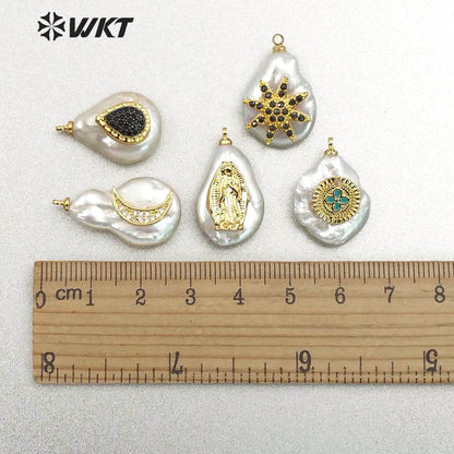 MP132 Wholesale Popular Moon Pendant Pearl with Cz Micro Pave Lady Fashion Irregular Shape Jewelry Freshwater Pearl Pendant