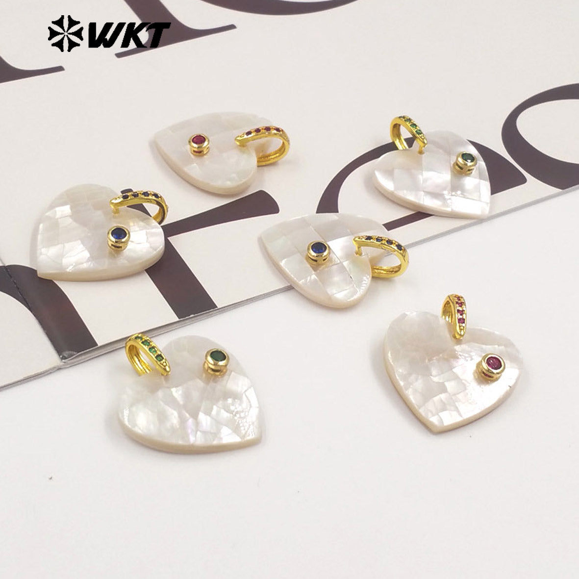 WT-JP483 Classic Fashion Gold Plated Zircon Setting In White Shell Heart Shape Little Pendants As DIY Necklace Accessories