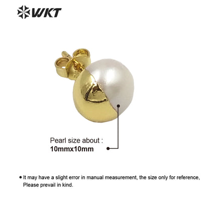 WT-MPE059 Wholesale New Secret Face Series 10mm Natural Round Pearl Gold Studs Unique Design White Pearl Studs Earrings for Lady