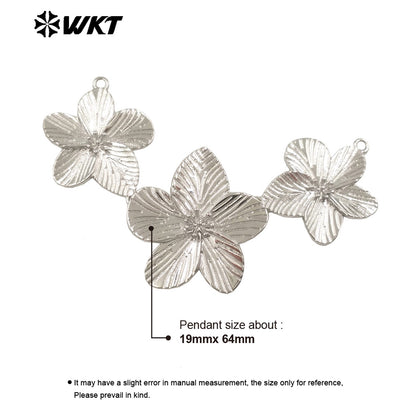 WT-C333 Hot Sale Flower Shape 18K Gold and Silver Crafts Natural Yellow Brass Pendant Daily Necklace for Women As Special Gift