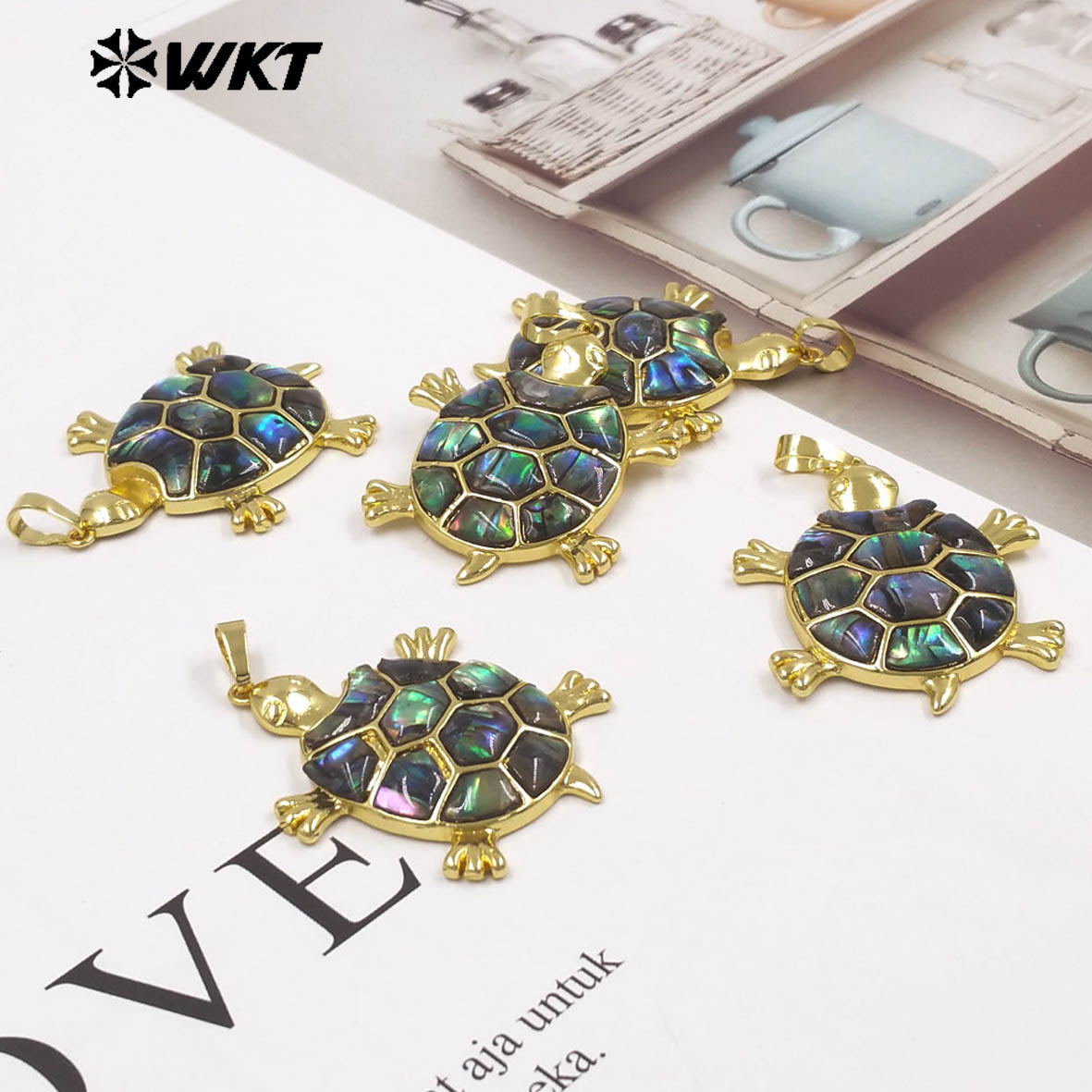 WT-JP513 Cute Style Gold Electroplated Natural Abalone Shell Sea Turtle Little Pendant As Women Jewelry DIY Findings