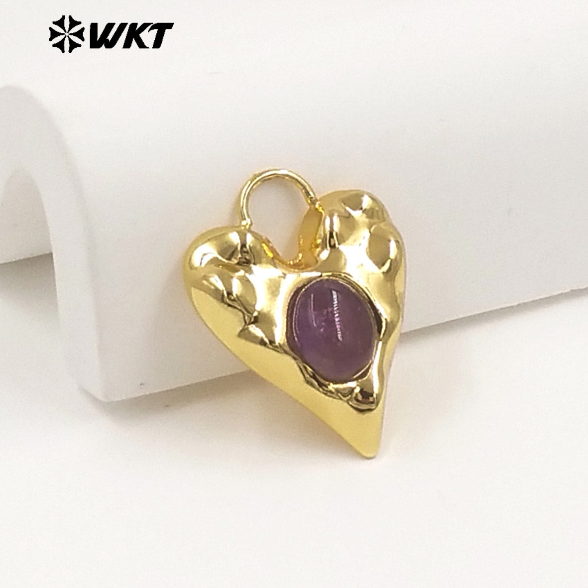 WT-P2132 Exquisite Unique 18K Gold Plated Natural Gemstones Heart Shape Little Charms Pendants For Women Jewelry Decorative