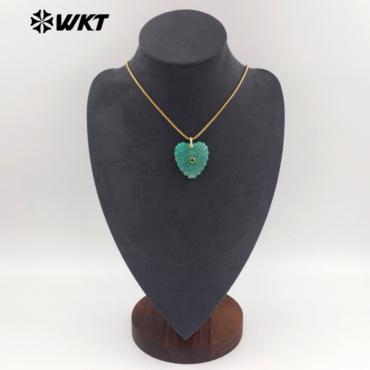 WT-N1524 Romantic Design Gold Chain And Various Natural Gemstones Carved Heart Shape Pendant Necklaces As Valentines’s Day Gift