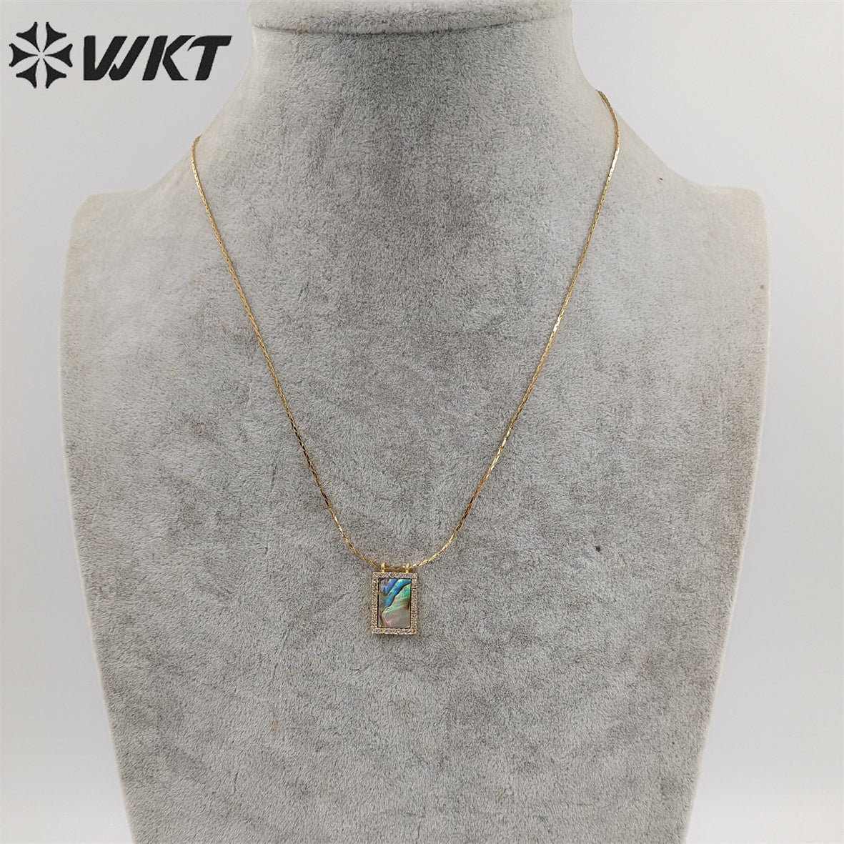 WT-JN214 WKT Newest Exclusive Tiny Long Square Natural Shell Necklace Lady Simple Micropaved Cubic Zircon Shell Necklace
