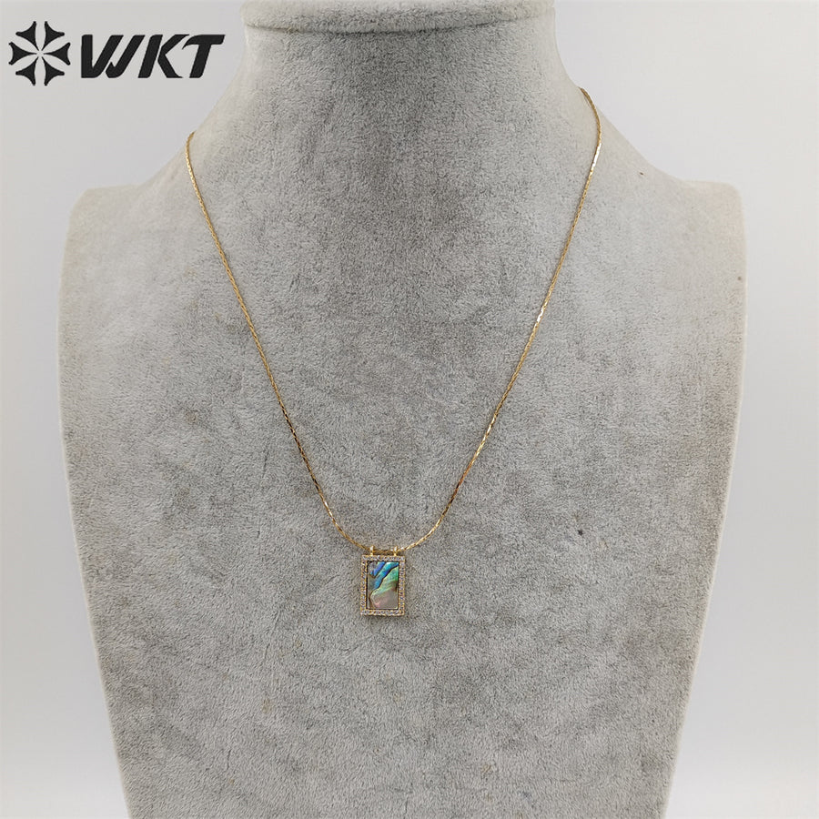 WT-JN214 WKT Newest Exclusive Tiny Long Square Natural Shell Necklace Lady Simple Micropaved Cubic Zircon Shell Necklace