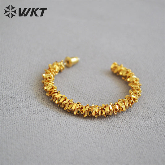 WT-E716 Amazing Soft Yellow Brass 18K Real Gold Plated Resist Tarnishable C Earrings Big Crescent Horn Earrings INS Style