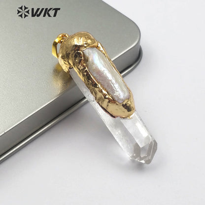 WT-P1429 Women Healing Crystal Jewelry Vogue Design Natural Crystal Quartz in Random Shape With Pearl Charm Gold Capped Pendant