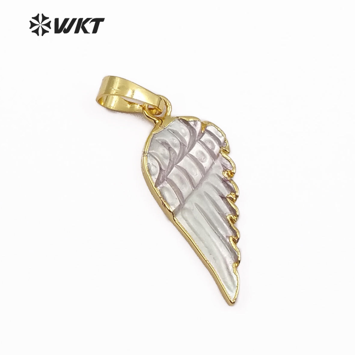 WT-JP099 Women Shell Dainty Necklace Gold Trim Wings Pendant Real White Black Shell Carved Feather Sea Shell Pendant