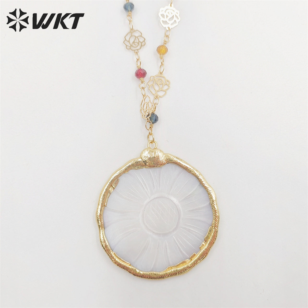 WT-JN216 Amazing Beauty White Sunflower Shell Necklace Natural White Shell Made Flower Charm Beads Necklace for Gift