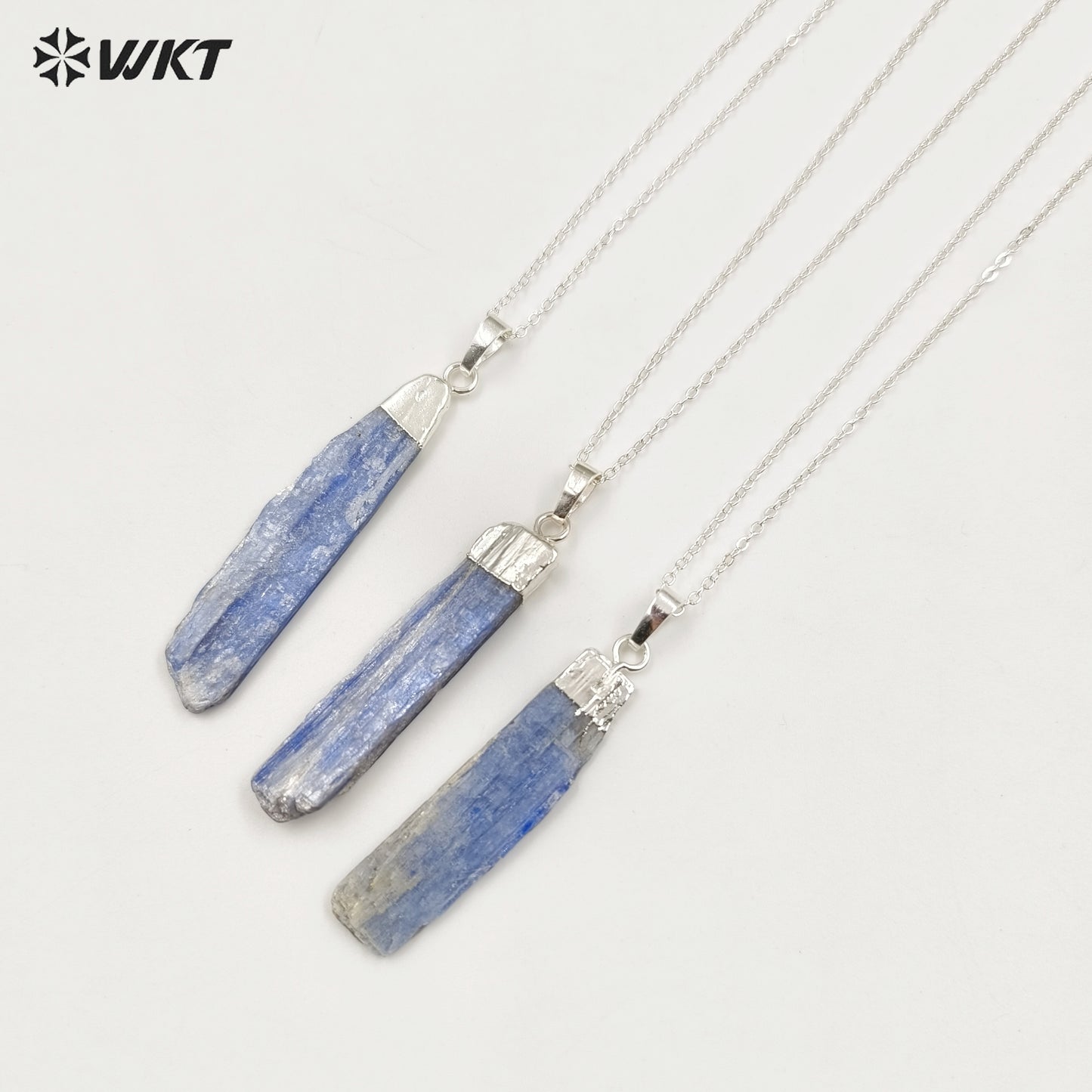 WT-N451 Wholesale Natural Raw Blue Kyanite Necklace Fashion Gemstone Charm Kyanite with 18k Gold Plated Pendant Necklace