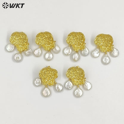 WT-MPE173 Delicate Gold Plated Metal And Natural Three Freshwater Pearls Flower Shape Drop Earrings For Lady Wedding Gift
