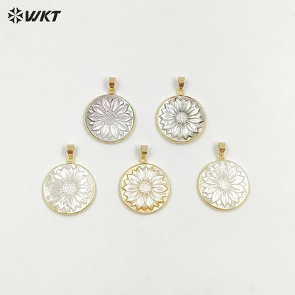 WT-JP417 Lovely Pretty Handmade Carved Natural Sea Shell Round Sun Flowers Jewelry Pendants For Friend gift