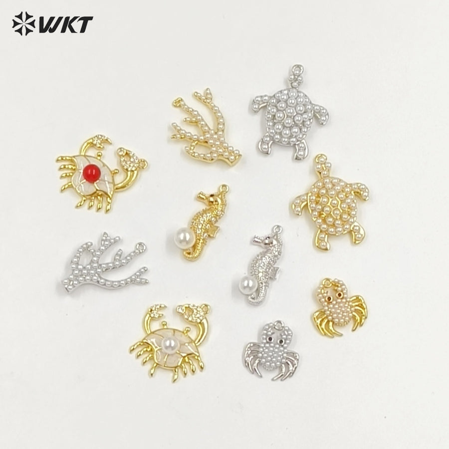 WT-MP310 Wholesale Fine Jewelry Gold And Silver Color Marine Animals Crab Shape Zircon With Artificial Pearl Little Pendants