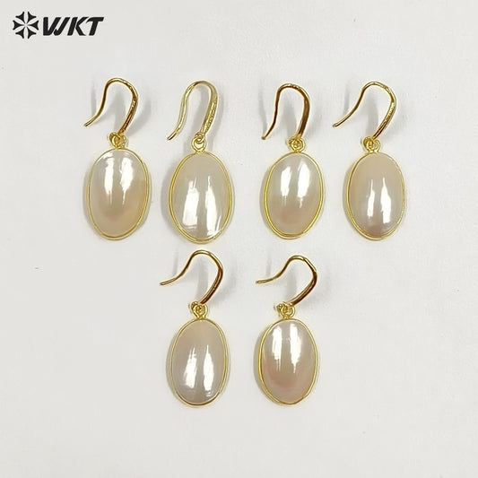 WT-MPE183 Trendy Elegant Gold Electroplated Oval Smooth Mabe Shell Women Earrings For Friend Good Quality Jewelry Gifts