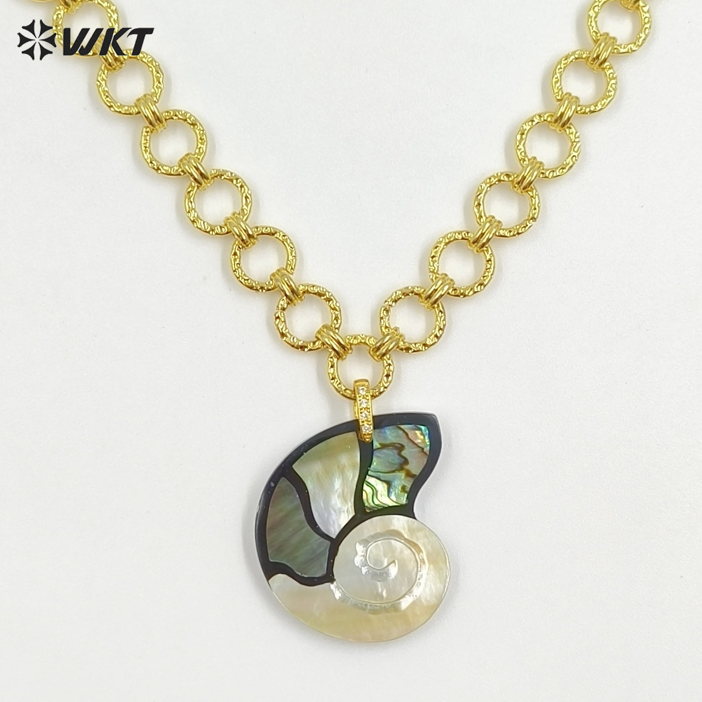 WT-JN398 Wonderful Design Gold Electroplated Thick And Thin Chain Splicing With Shell Pendant Necklaces As Women Fashion Jewelry