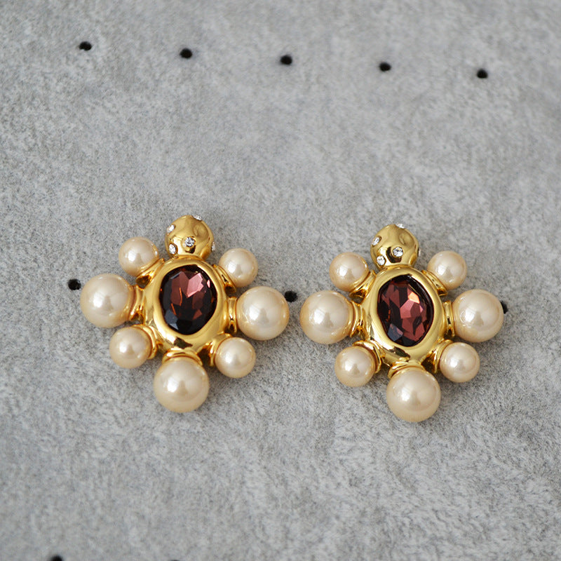 WT-MPE112 European and American Retro Exaggerated Baroque Turtle Shape Inlaid with Pearl Flowers 925 Silver Needle Earrings