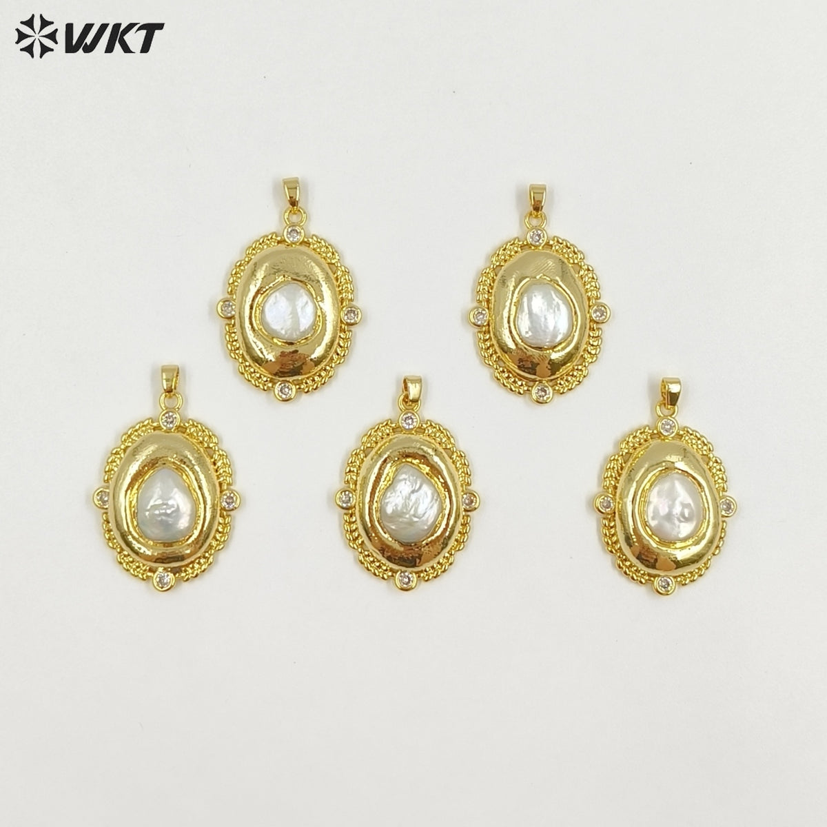 WT-JP455 Simple Design Back Full Gold Electroplated Natural Freshwater Pearl Round Pendants For Boutique Necklace Making